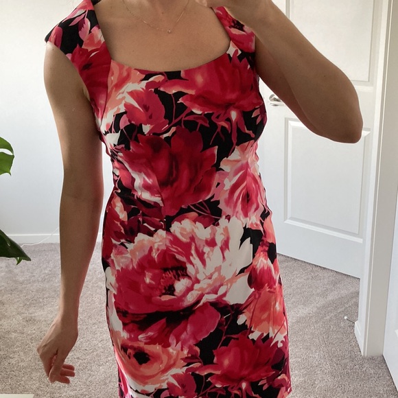 Floral dress size 6 - Picture 2 of 3